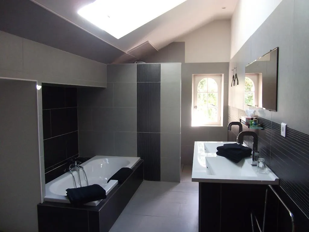Bed and Breakfast Manoir Larcouillet Merles