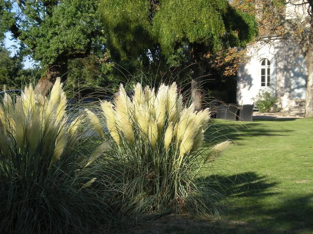 Frühstückspension Bed and Breakfast Manoir Larcouillet Merles