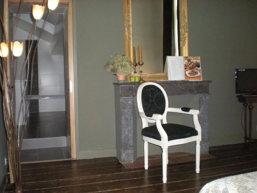 Bed and Breakfast Manoir Larcouillet Merles 0*,  Frankreich