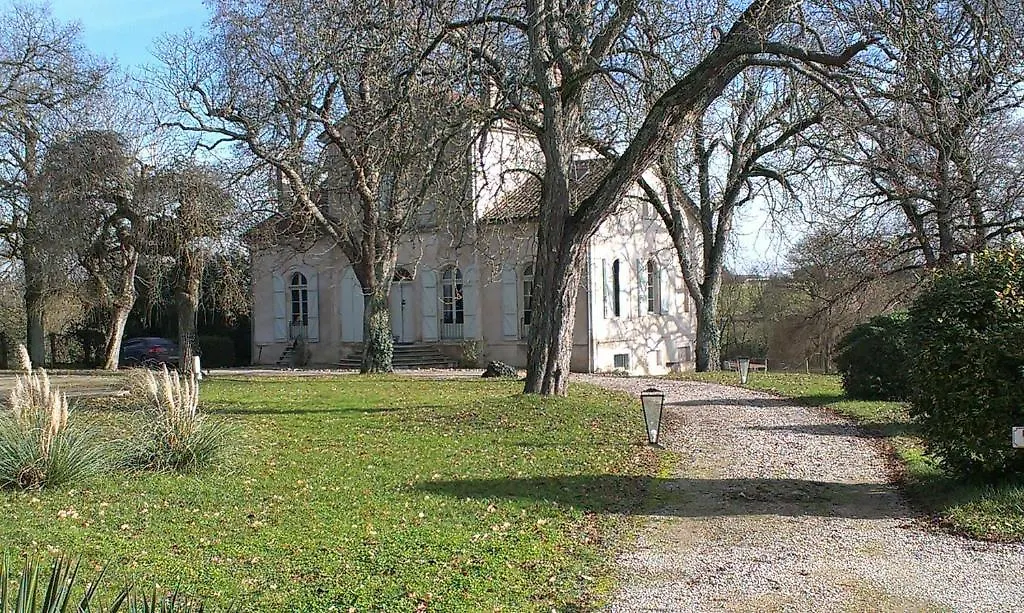 Bed and Breakfast Manoir Larcouillet Merles